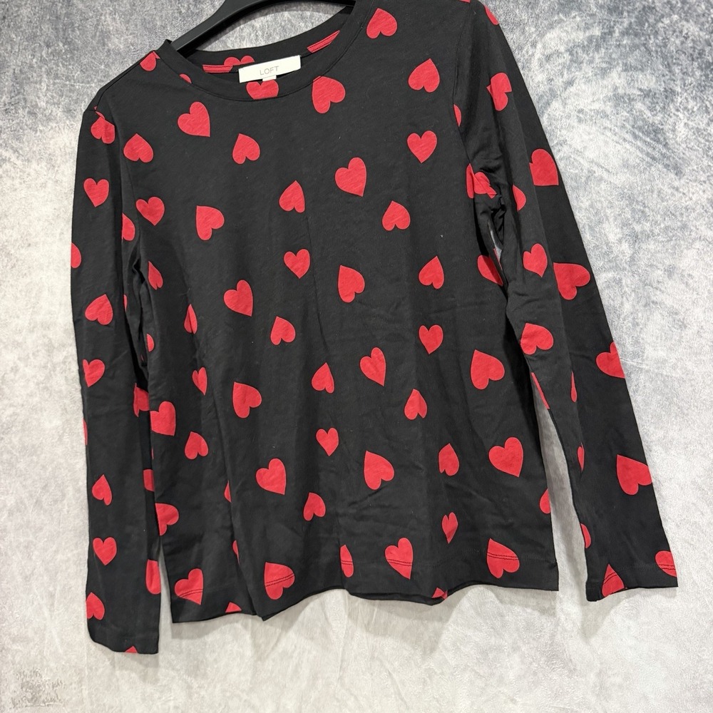 LOFT Women’s Medium Black Red Heart Print Long Sleeve Top 100% Cotton